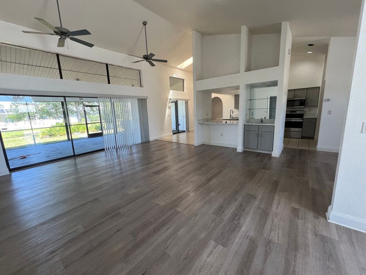 2092 Rio De Janeiro Ave - Photo 3 of 30