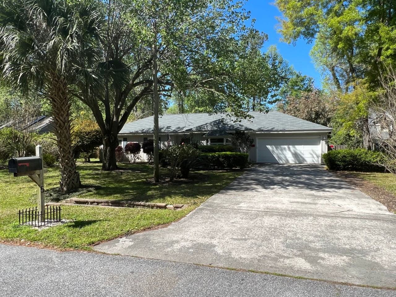 5 Marblehead Rd - Photo 3 of 50