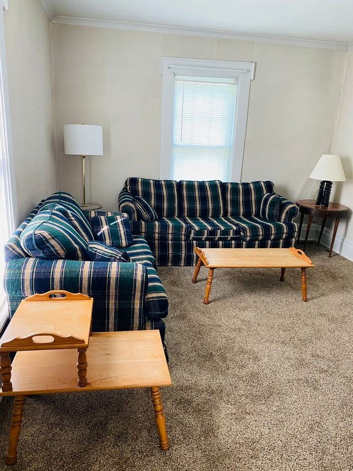 826 3rd St - Photo 3 of 18