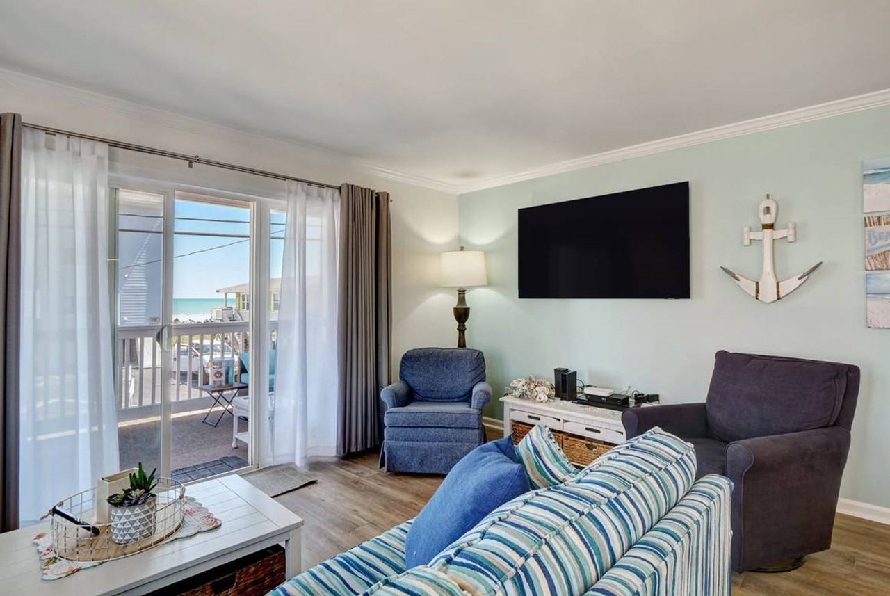 1609 Carolina Beach Ave N - Photo 2 of 39