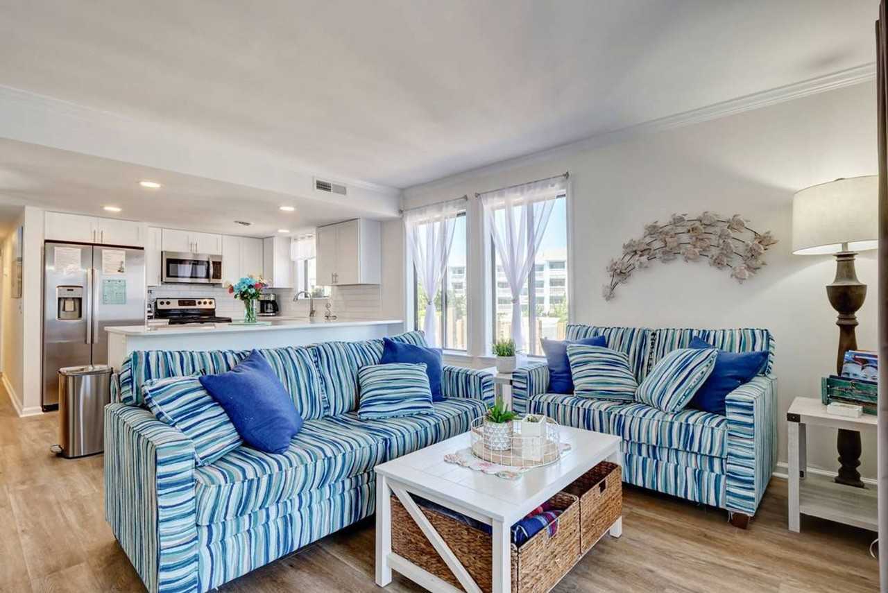 1609 Carolina Beach Ave N - Photo 7 of 39