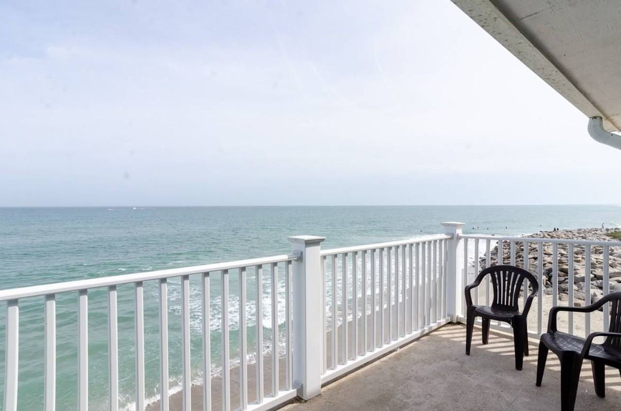 1437 Fort Fisher Blvd S - Photo 2 of 30