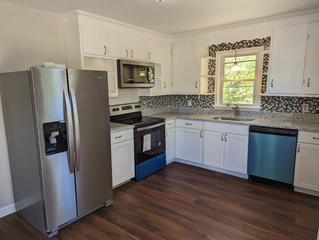 313 Church St - Photo 2 of 7