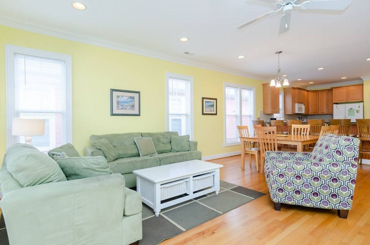 226 Third Ave N - Photo 3 of 30