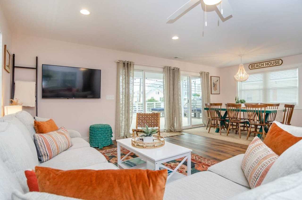 902 Lake Park Blvd S - Photo 5 of 33