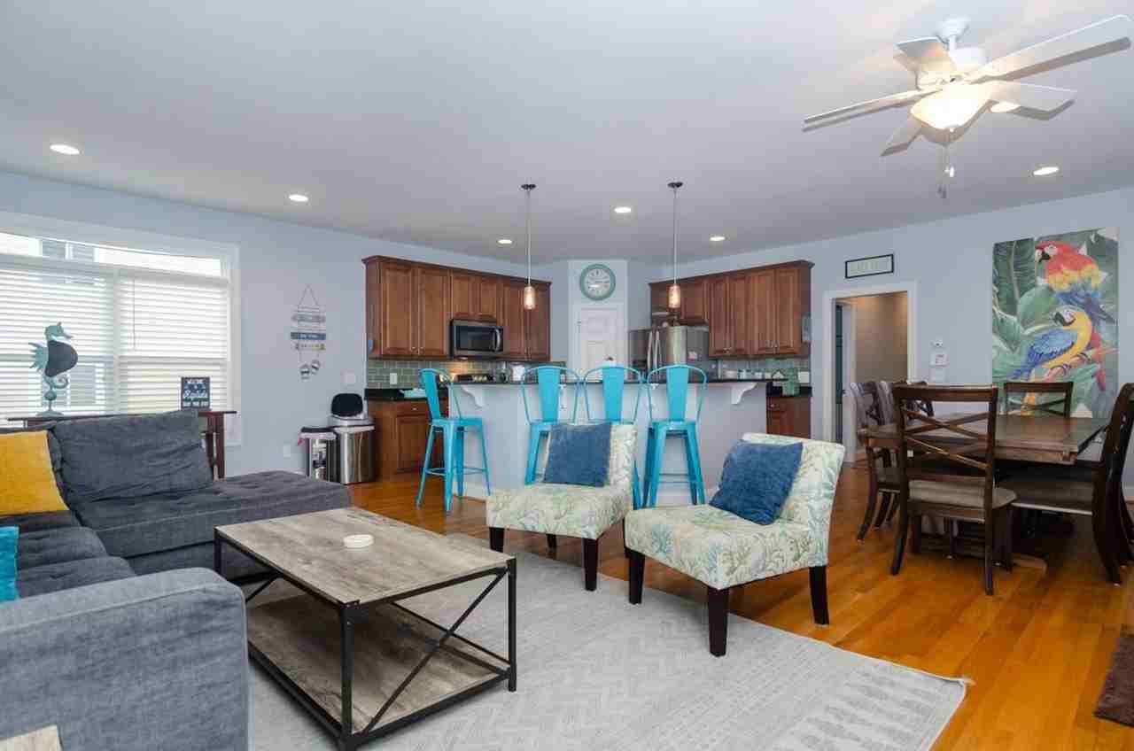 1604 Canal Dr - Photo 3 of 27