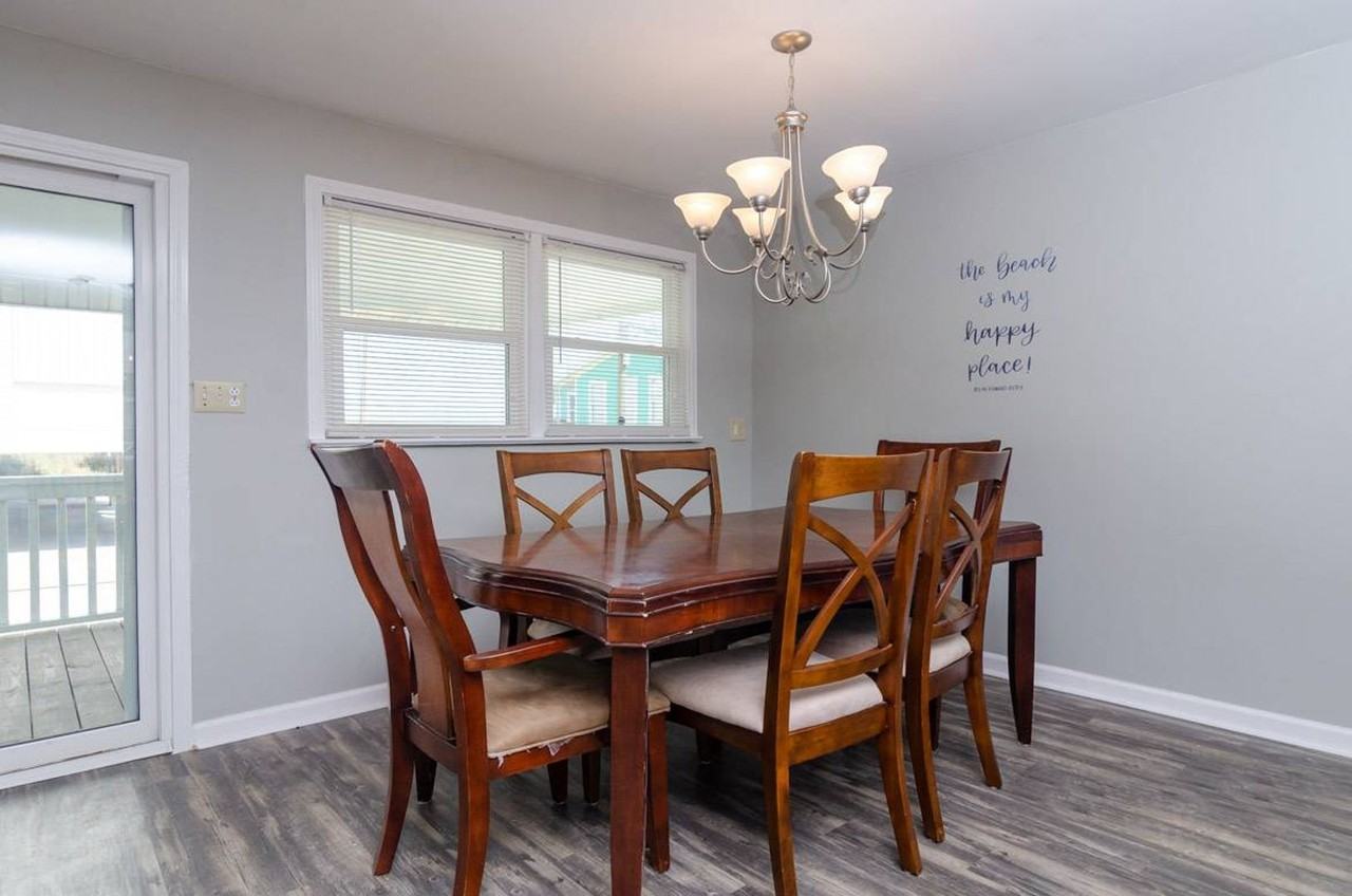 618 Carolina Beach Ave S - Photo 7 of 22