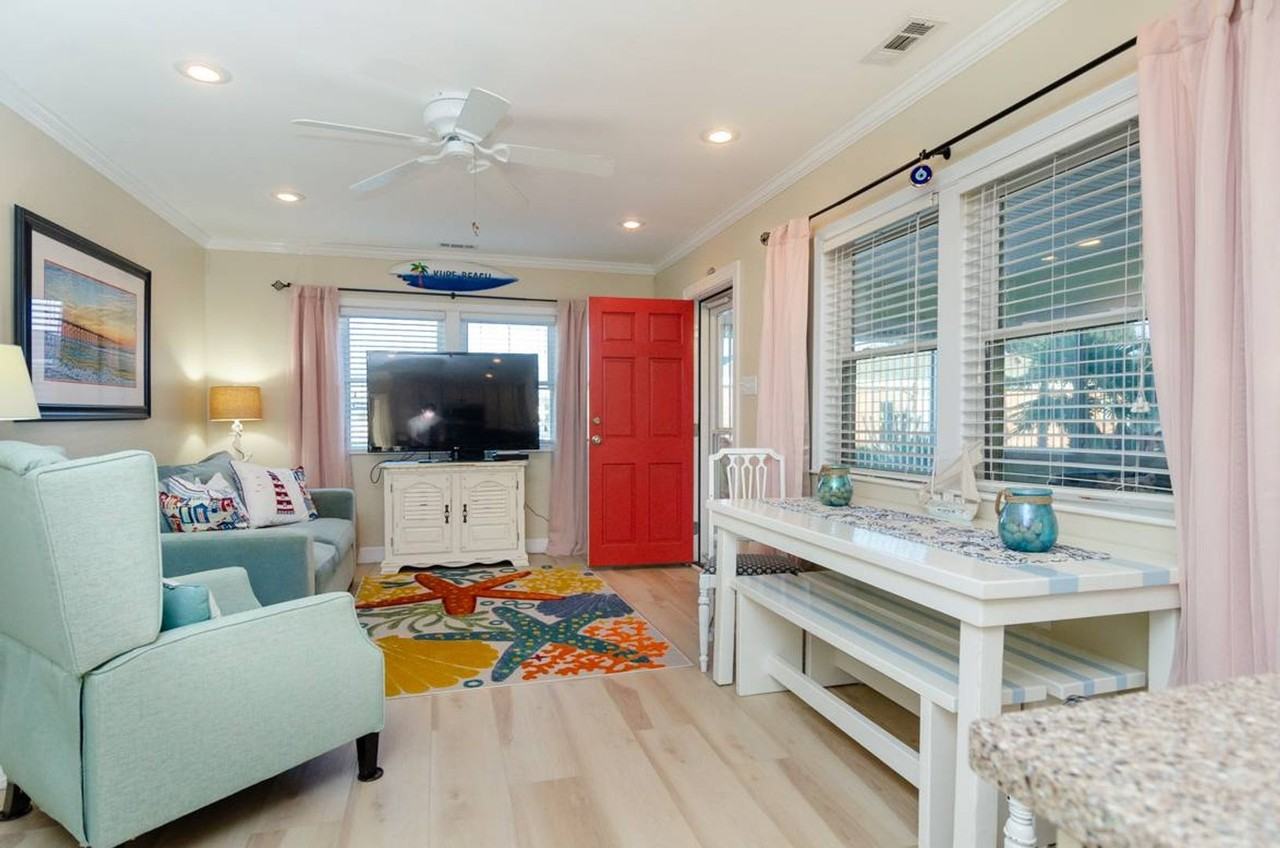 125 Fourth Ave N - Photo 2 of 25