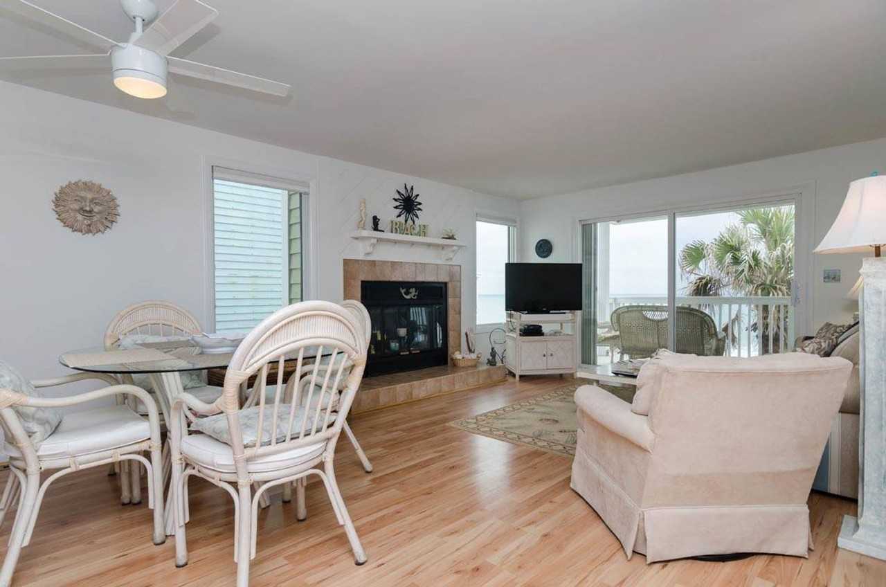 2102B Surfrider Ct - Photo 3 of 35