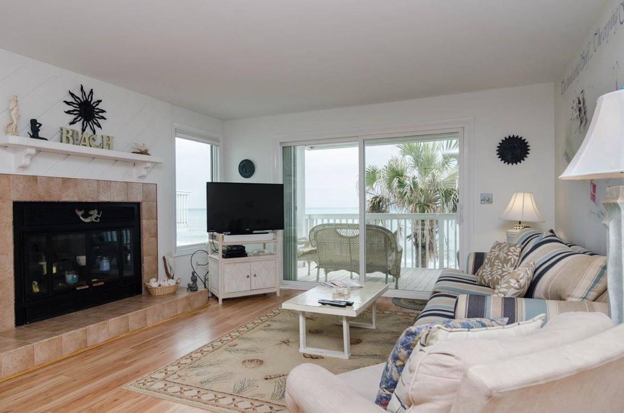 2102B Surfrider Ct - Photo 4 of 35