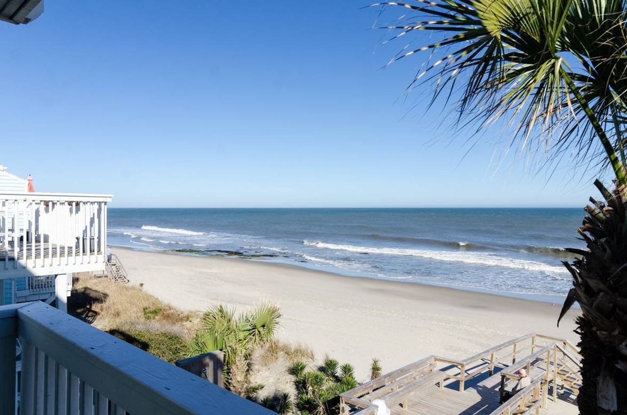 2102B Surfrider Ct - Photo 2 of 50
