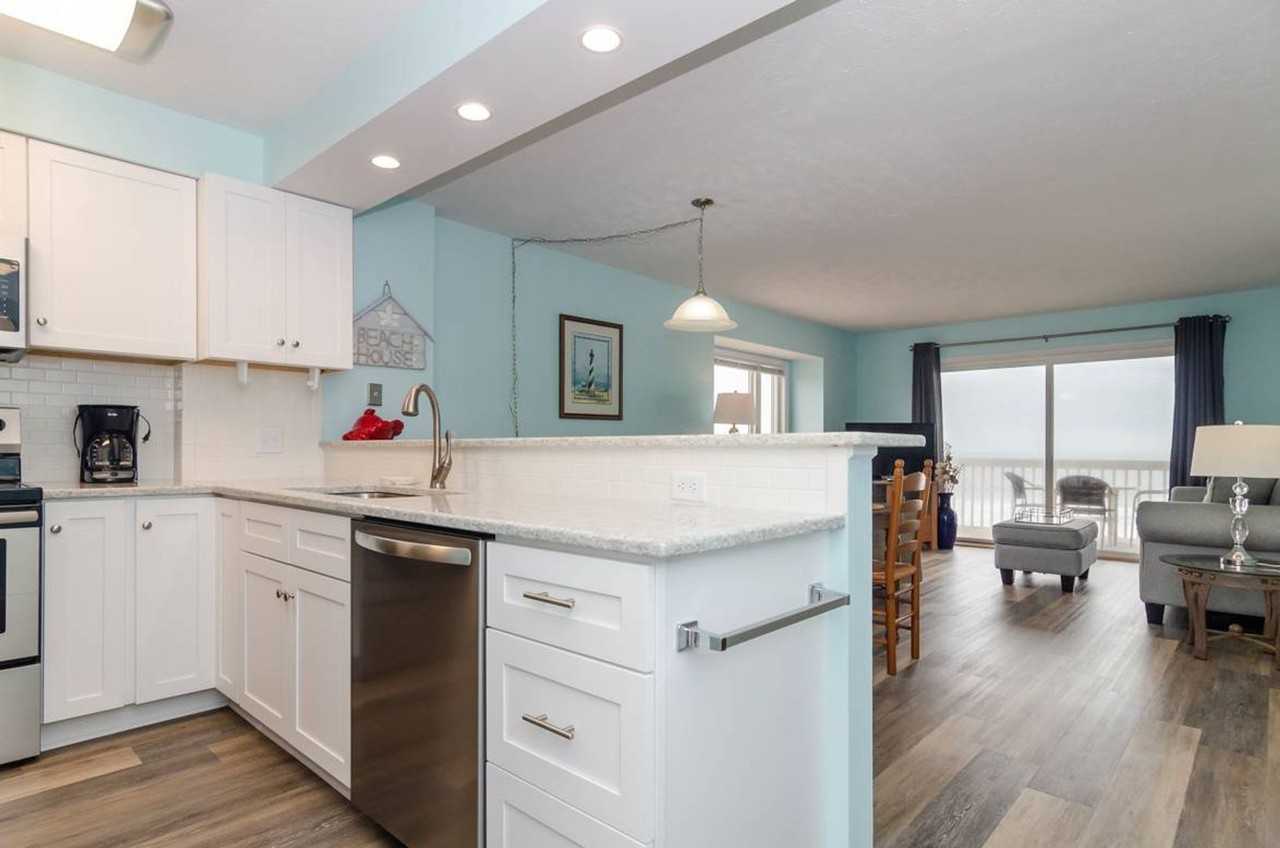 1101 Sand Dollar Ct - Photo 6 of 48