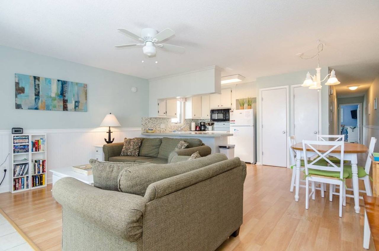 708 Carolina Beach Ave N - Photo 7 of 26