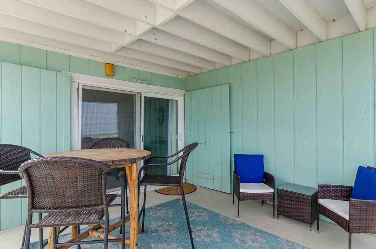 908 Carolina Beach Ave N - Photo 3 of 23