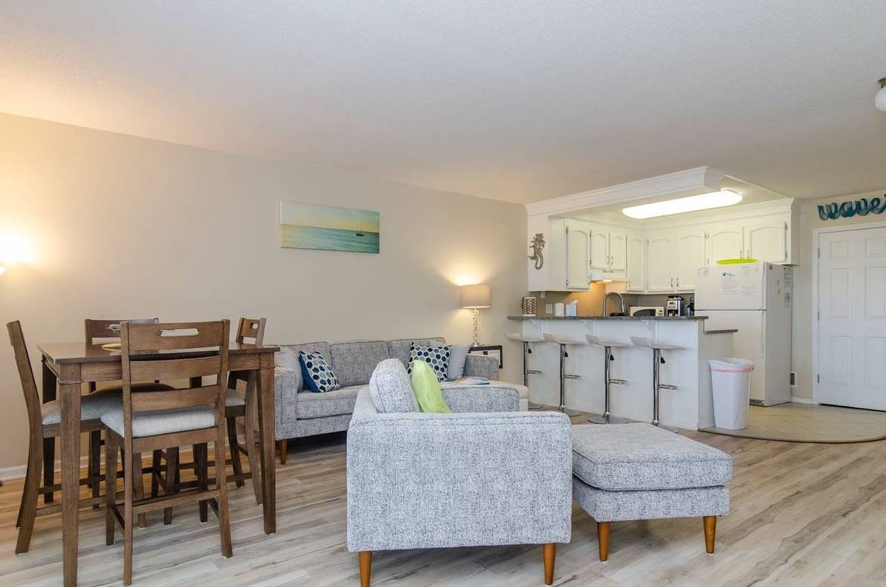 908 Carolina Beach Ave N - Photo 5 of 23