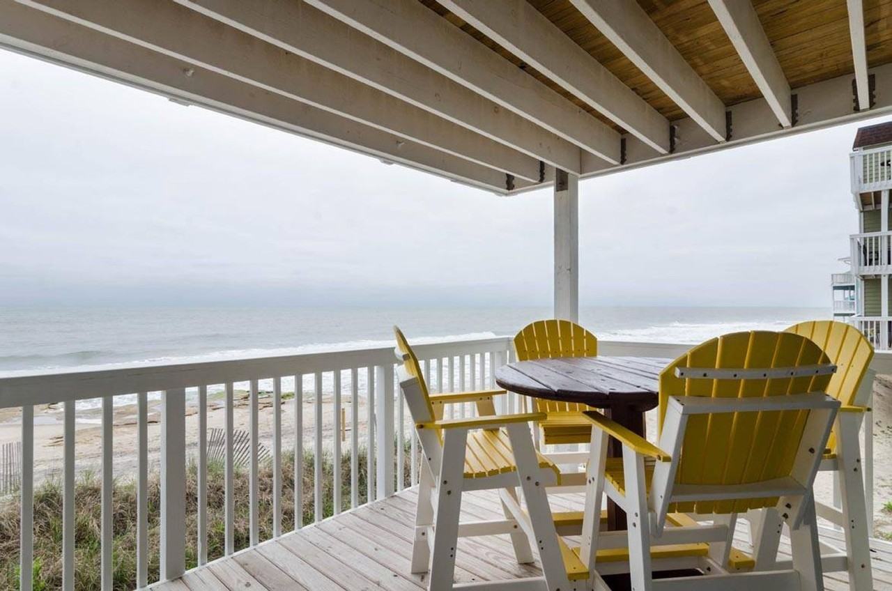 2110 Surfrider Ct - Photo 4 of 34