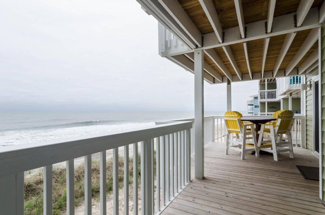 2110 Surfrider Ct - Photo 6 of 34