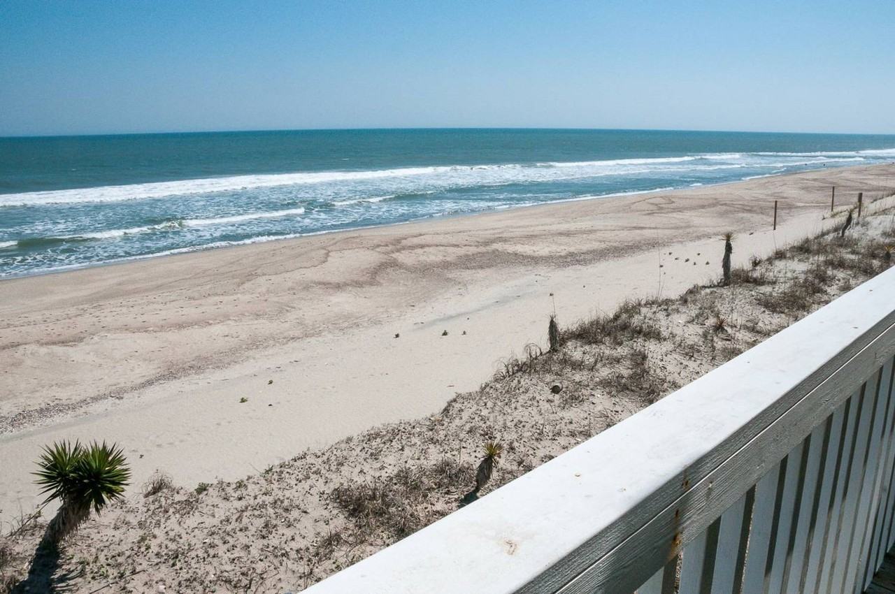 1004 Pelican Ct - Photo 2 of 33