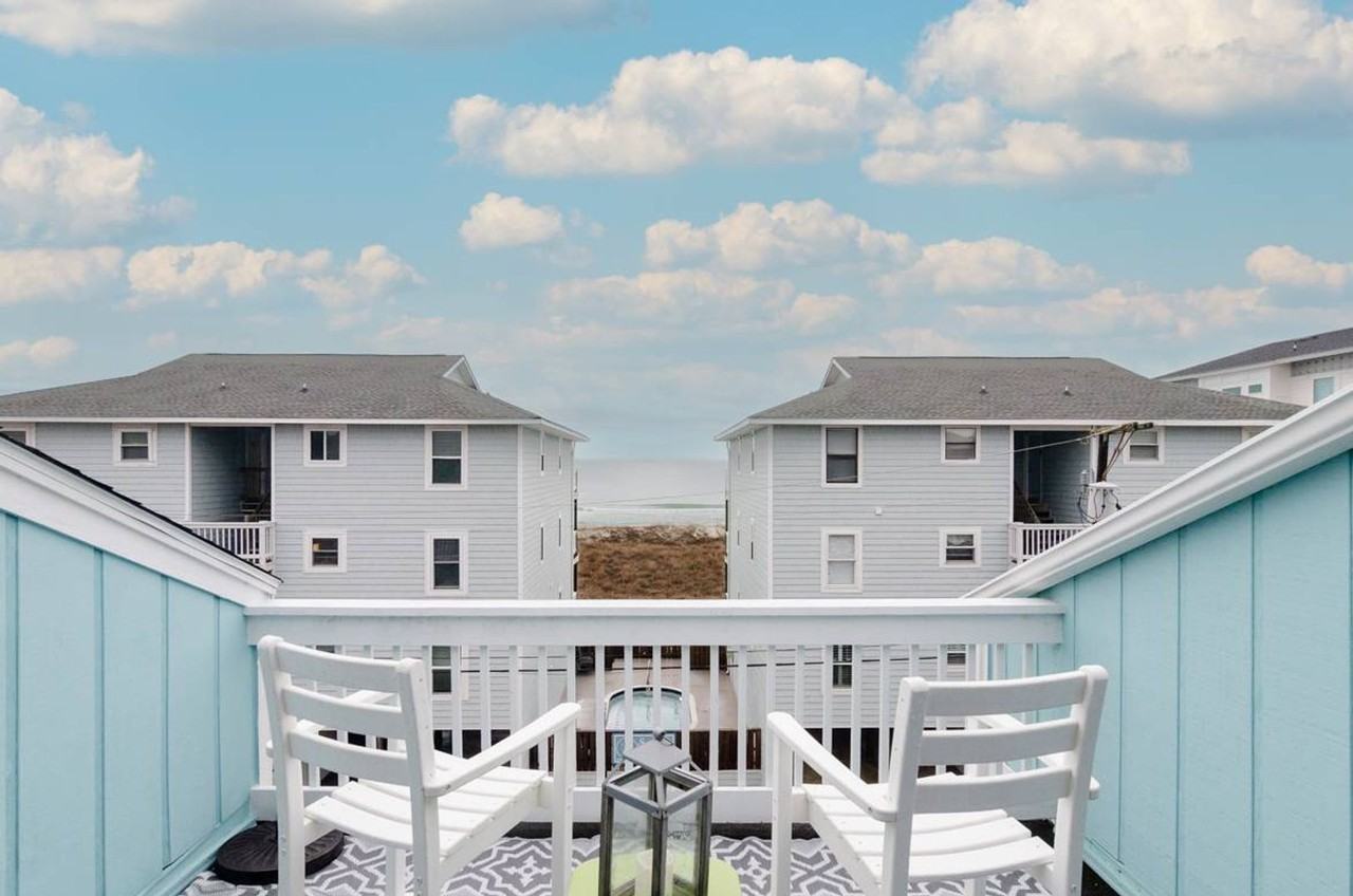 600 Carolina Beach Ave S - Photo 5 of 18