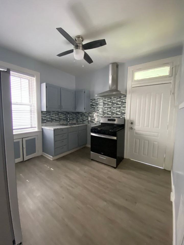 2129 Rosebud Avenue - Photo 4 of 12