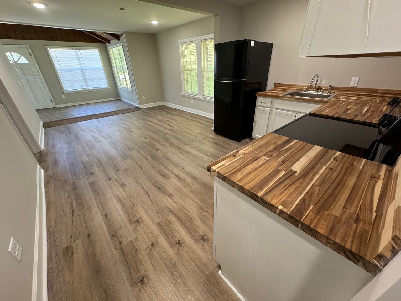 1716 Hampton St #NA - Photo 3 of 11