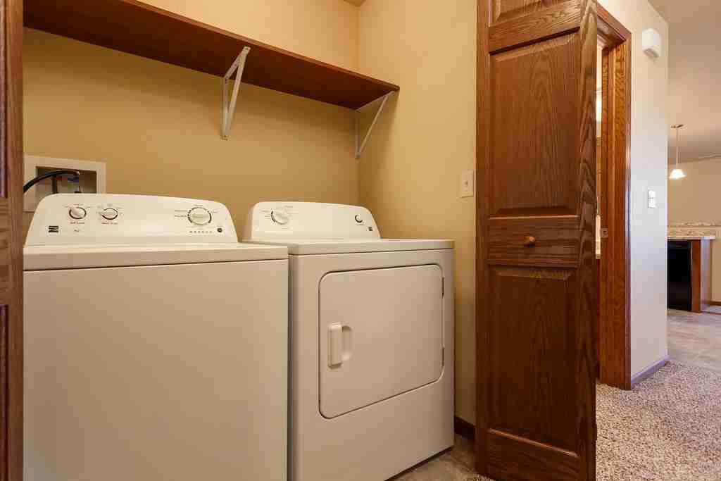 7243 Independence St #4 - Photo 5 of 11