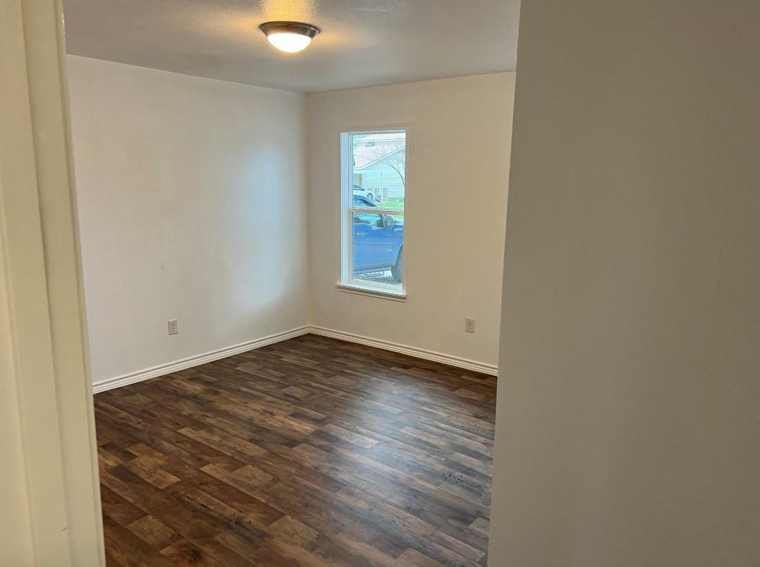 5021 Jerri Lane - Photo 5 of 15