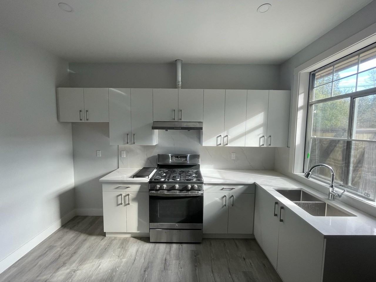 11787 240 Street - Photo 3 of 12