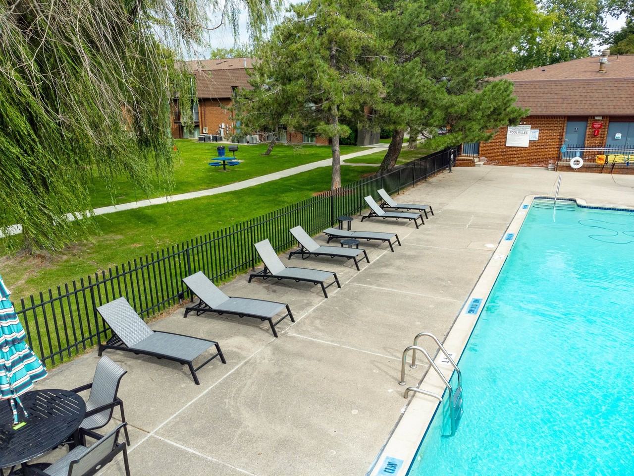 Drawbridge Apartments East 36420 Union Lake Rd, Mount Clemens, MI