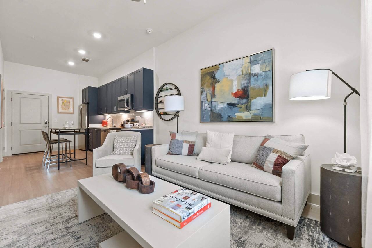 Tapestry West - Photo 7 of 33