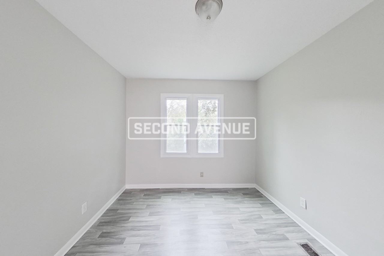 7825 Rugby Ct - Photo 6 of 20