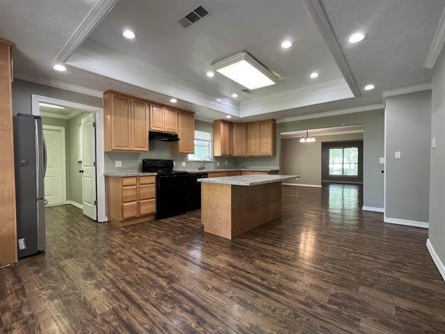 1030 Pine Timbers Dr - Photo 2 of 33