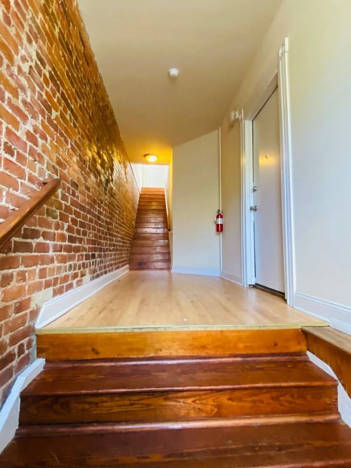 1529 W. Cary St. - Photo 4 of 47