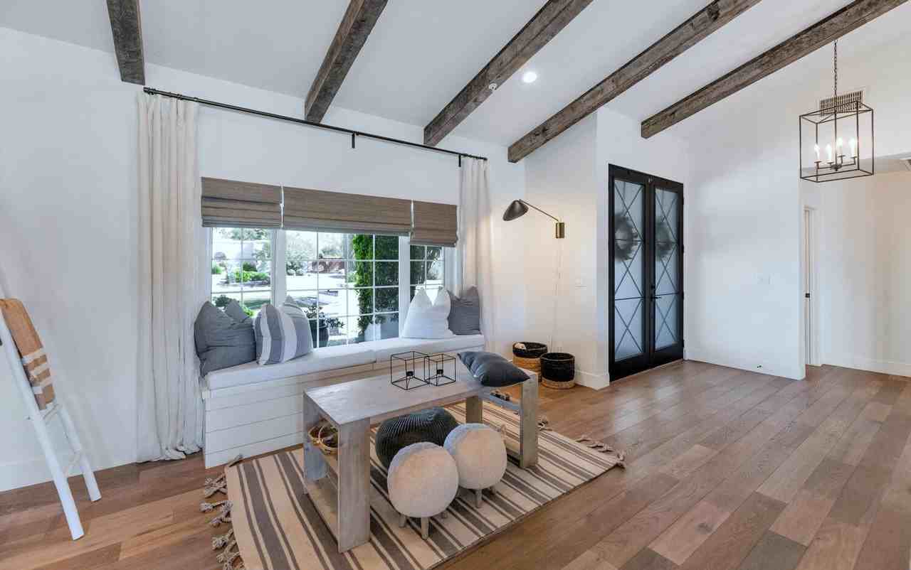 8313 E Carol Way - Photo 3 of 40