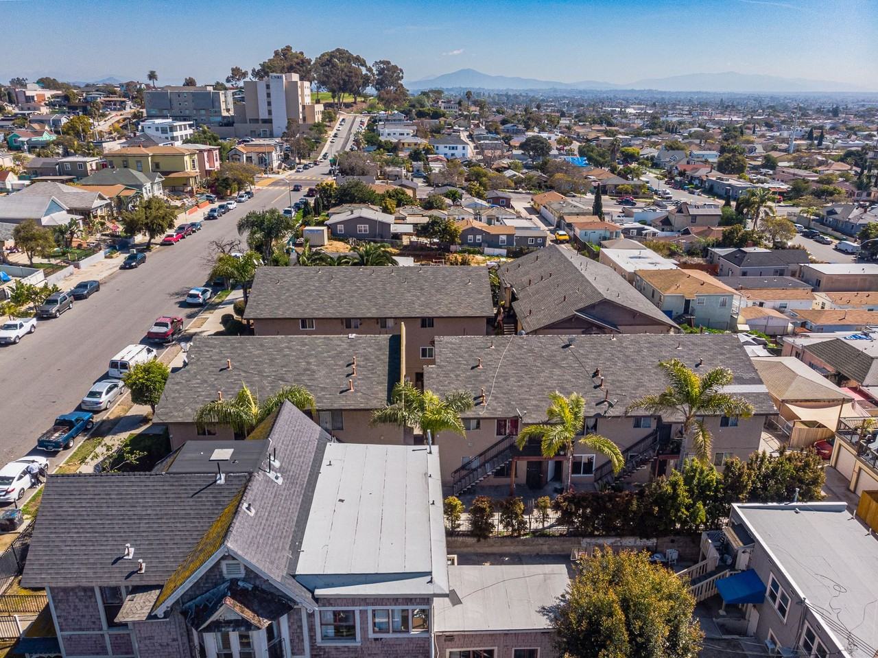 2435 J St - Photo 2 of 29