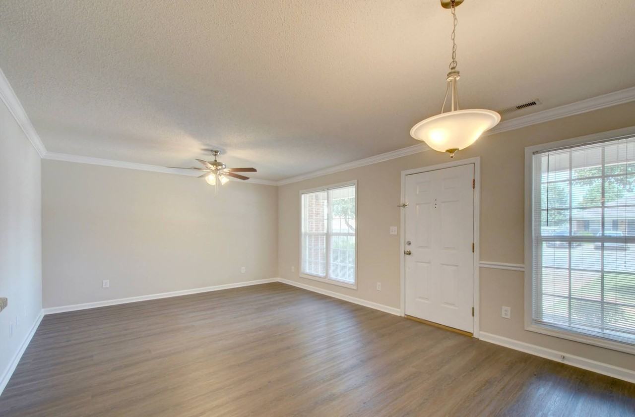 129 Railroad Ridge Rd - Photo 2 of 13