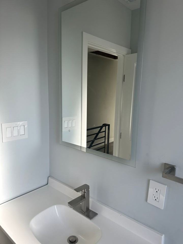 484 Shurs Ln - Photo 7 of 11