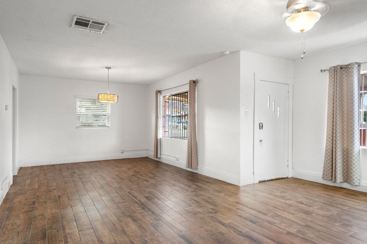 3800 Morehead Ave - Photo 6 of 24