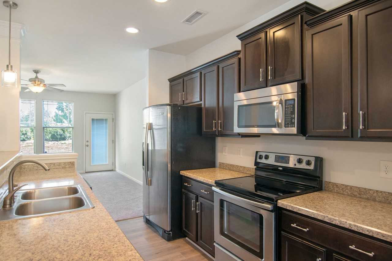 307 Carthage Ct - Photo 6 of 22