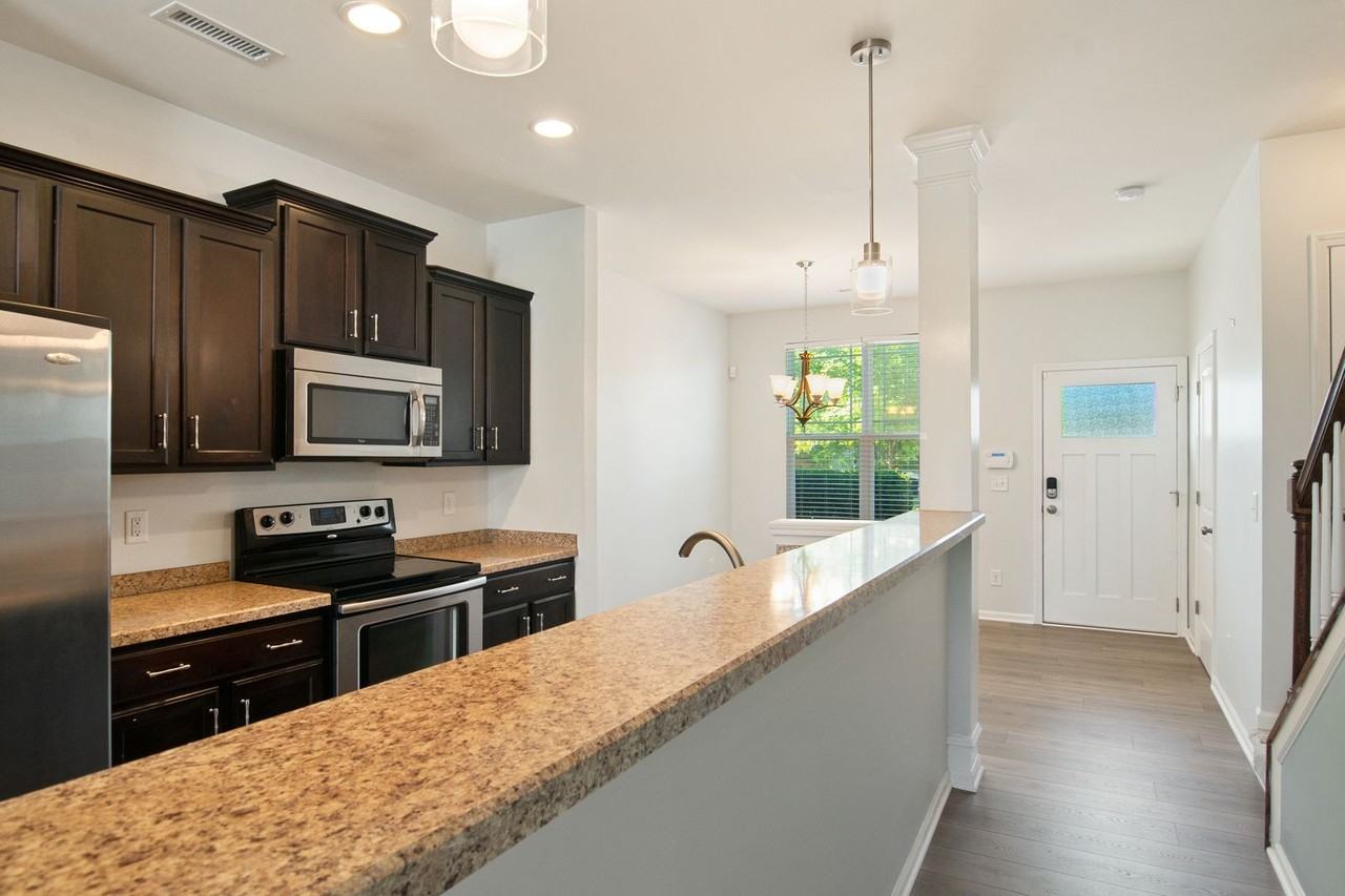 307 Carthage Ct - Photo 7 of 22