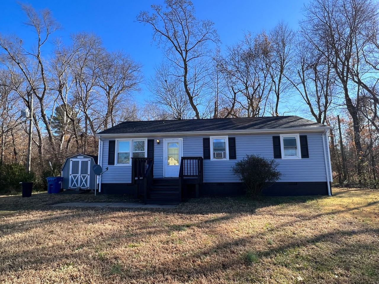 20507 Hickory Ct - Photo 2 of 22