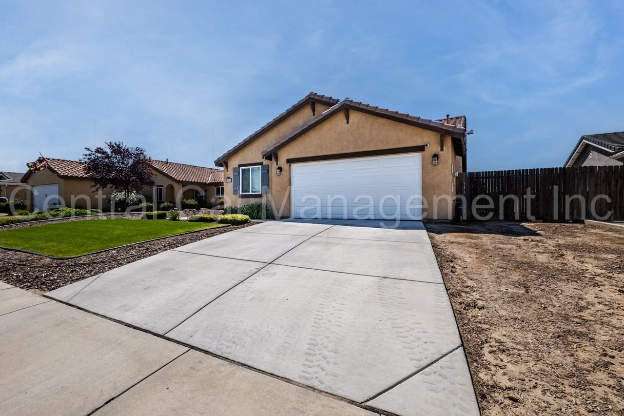 5419 Baja Dr - Photo 2 of 27