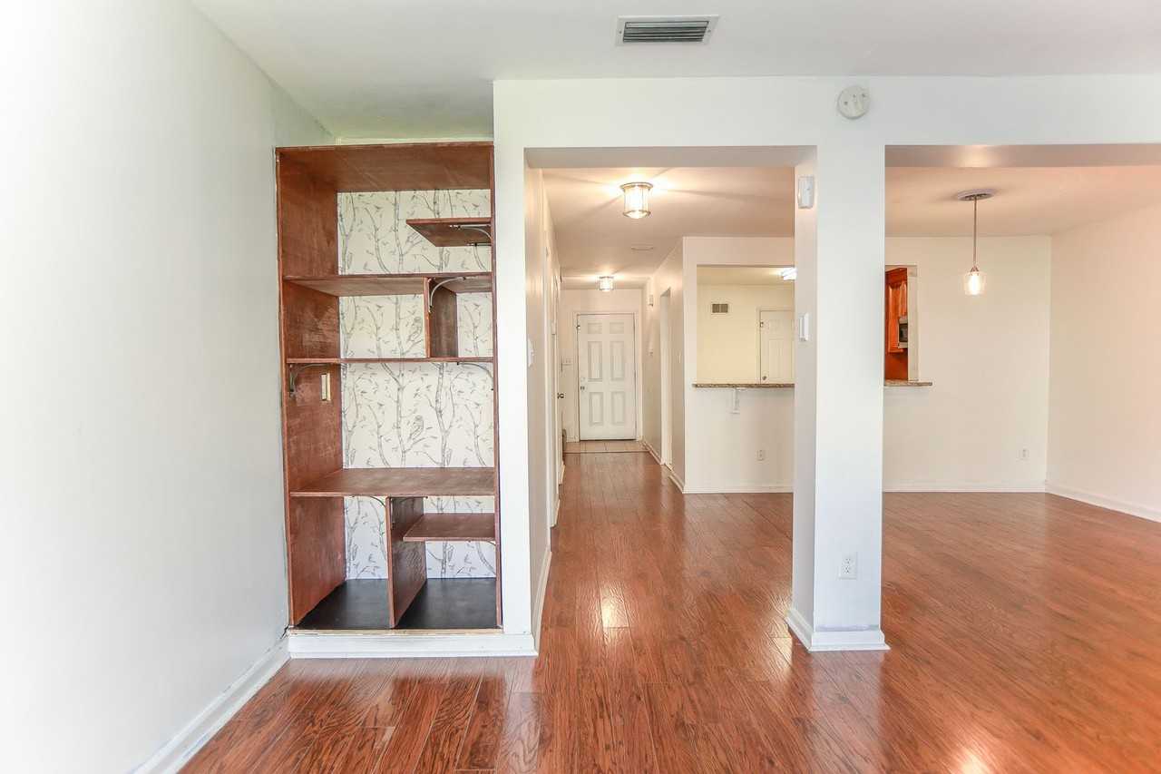 4828 Oldwick Ct - Photo 4 of 42