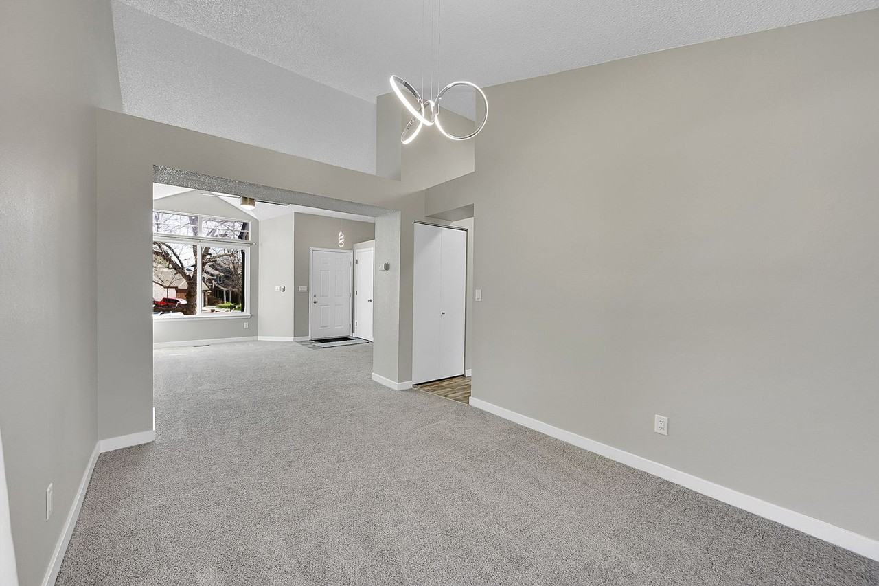 9290 W 101st Pl - Photo 7 of 30