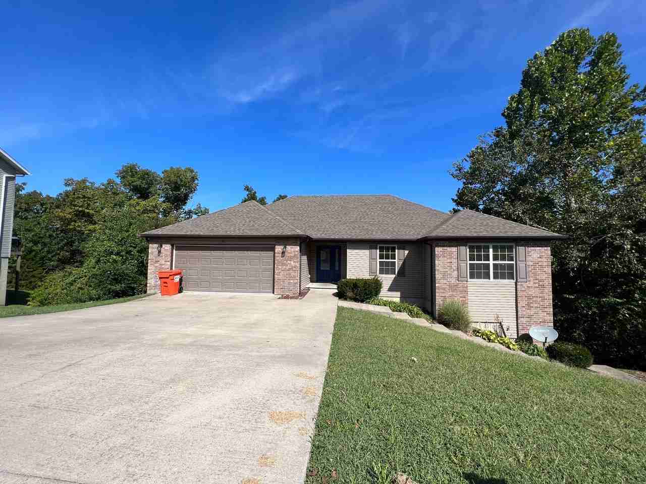 160 Cedarwood Ave - Photo 2 of 35