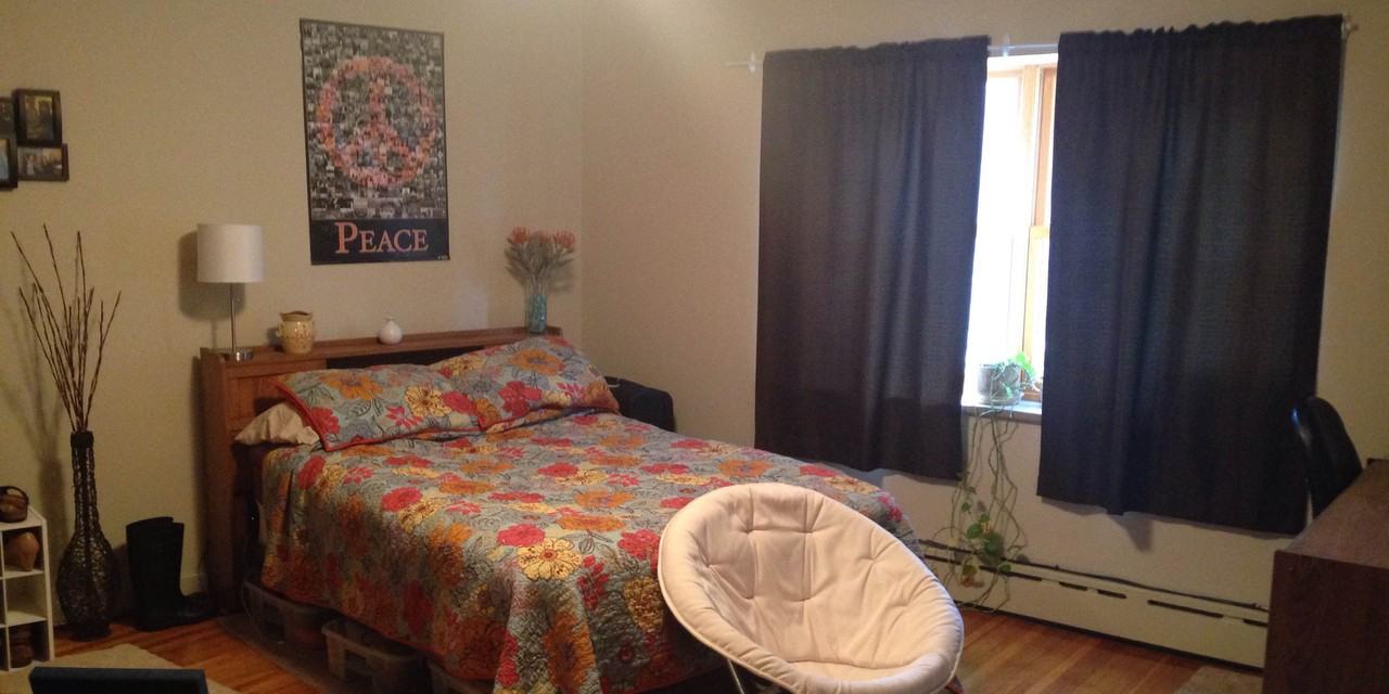 905 Delaware Apartments - Photo 2 of 24