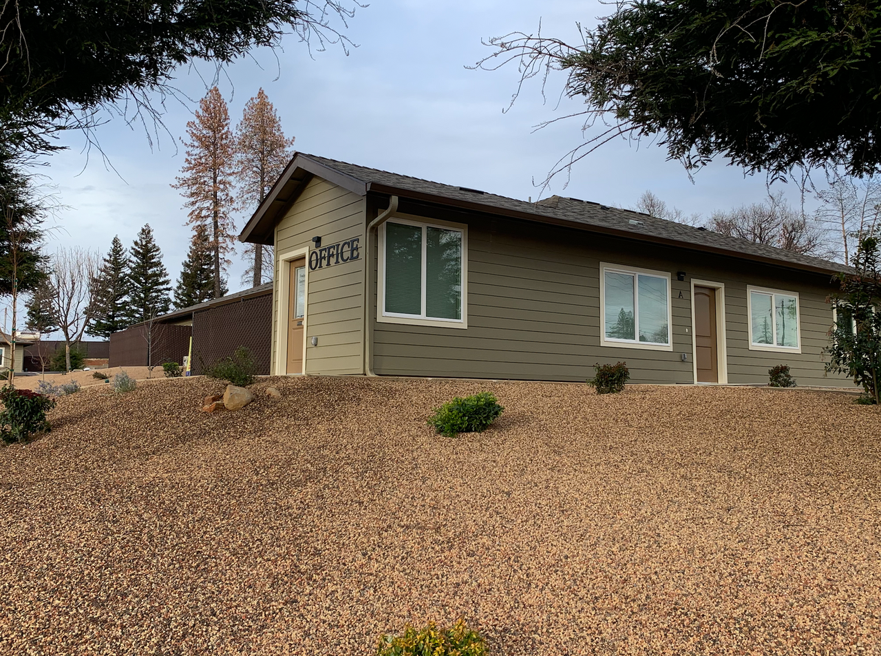 4911 Skyway - Photo 4 of 15