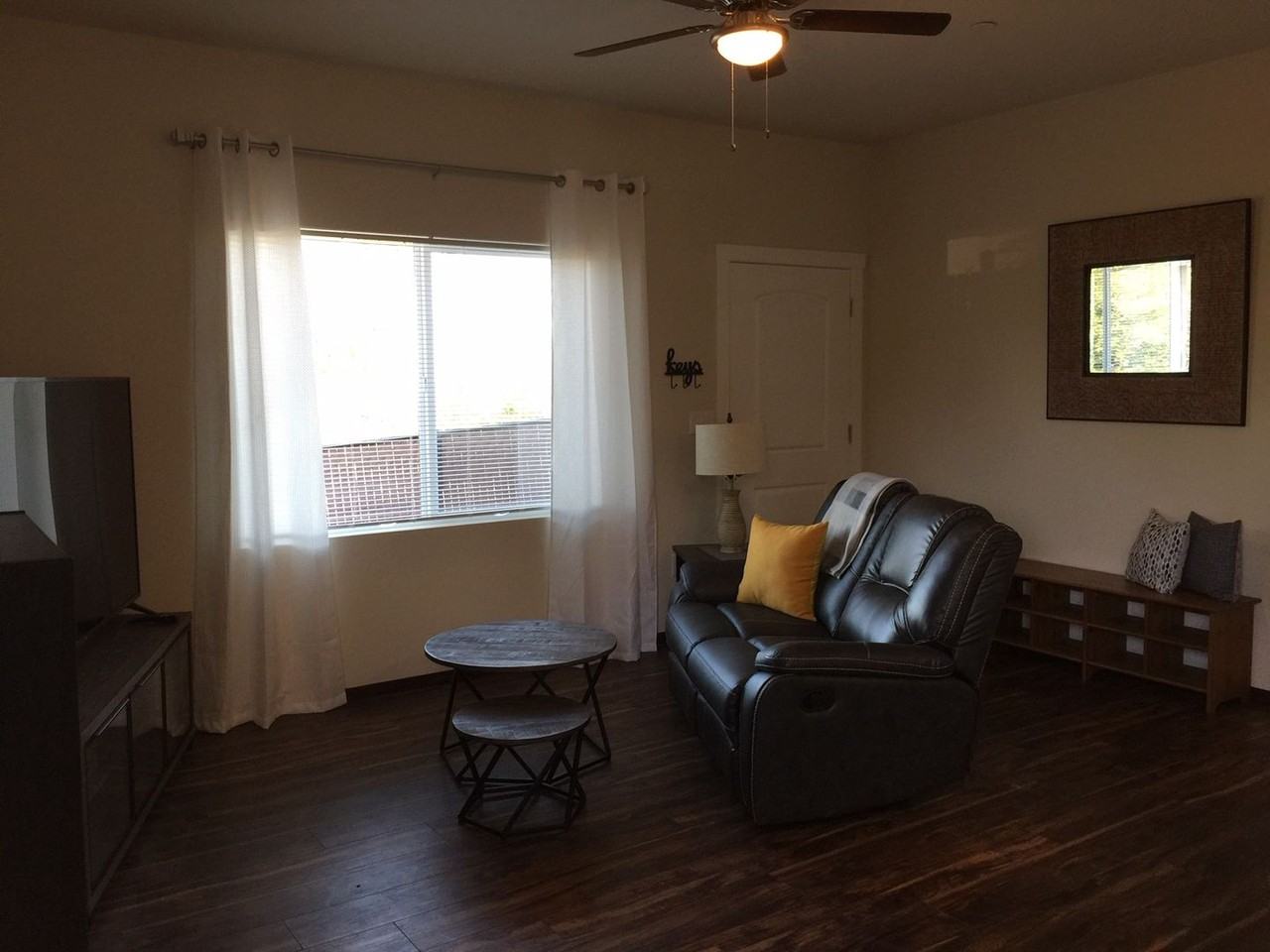 4911 Skyway - Photo 5 of 15