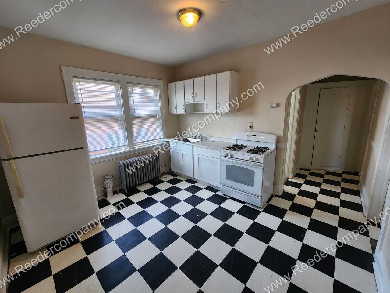 4011 Elm Street - Photo 2 of 8