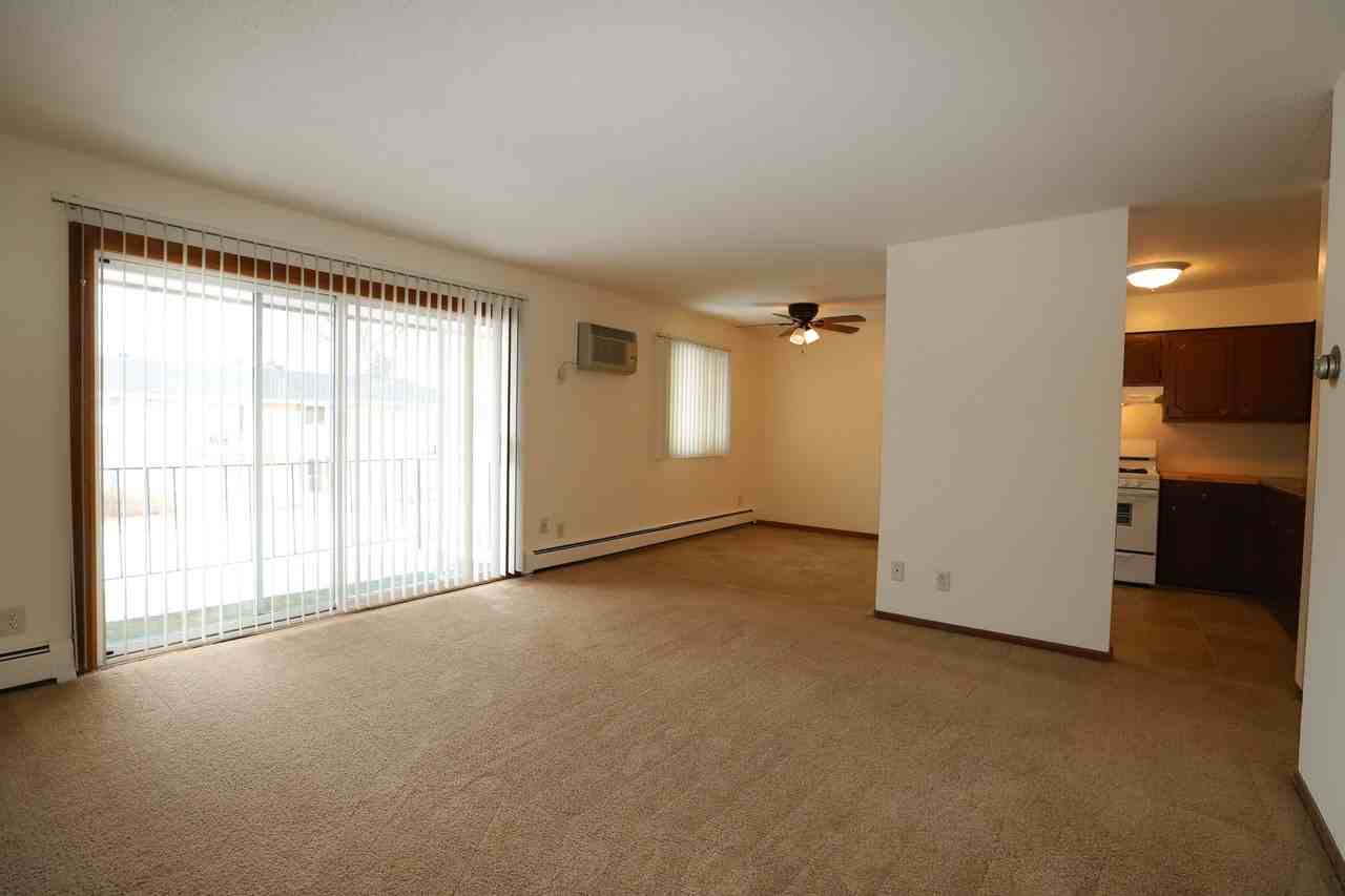 10000 Morgan Ave Apartments - Photo 4 of 15